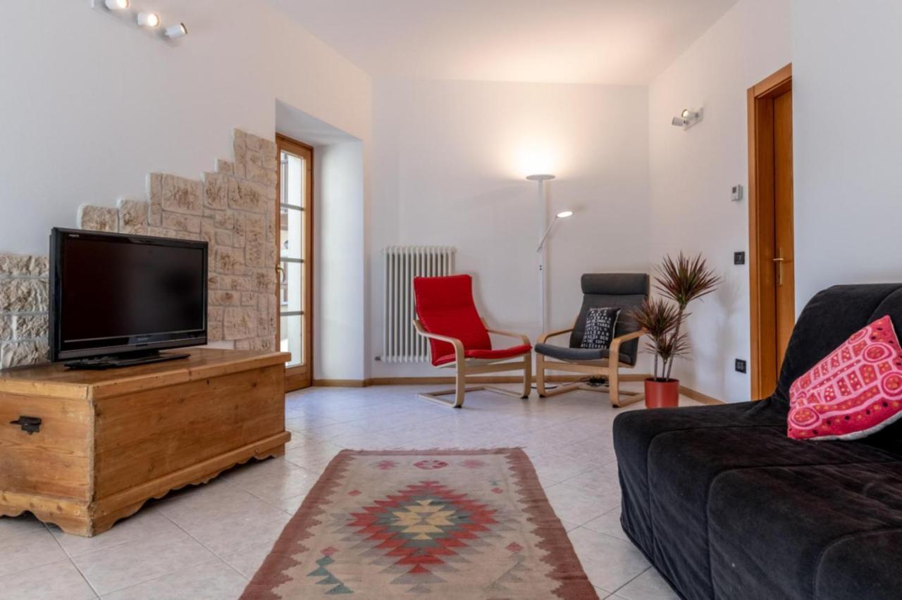 Casa Al Castello, Calliano Ospitar Apartment